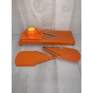 Borner Mandoline V-Slicer in Orange Great condition mandolin